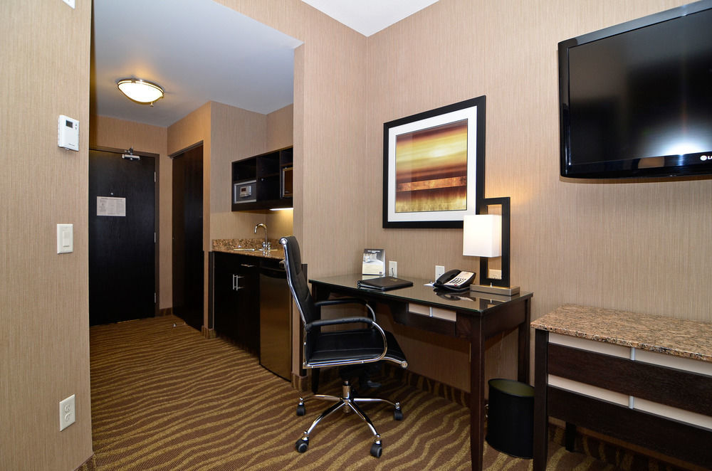 Best Western Premier Freeport Inn Calgary Airport Eksteriør billede